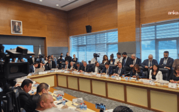 YENİ Parti