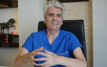 Aşırı Göğüs Büyüklüğü